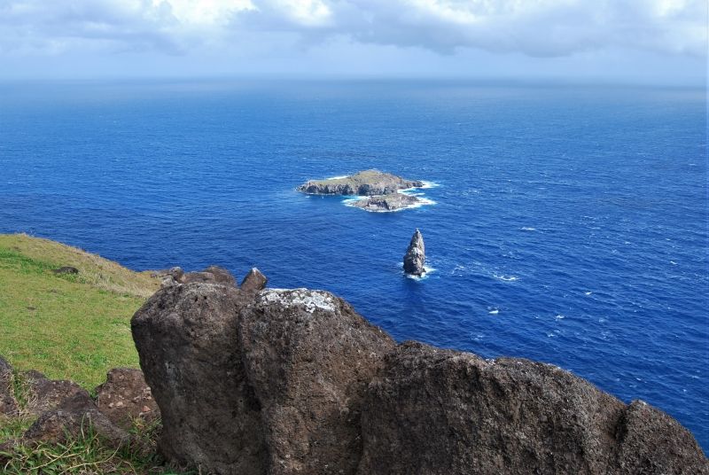 DEL ALTIPLANO A RAPA NUI- RUTA POR SUDAMERICA EN SOLITARIO - Blogs de America Sur - ISLA DE PASCUA- RANO KAU - ORONGO (4)