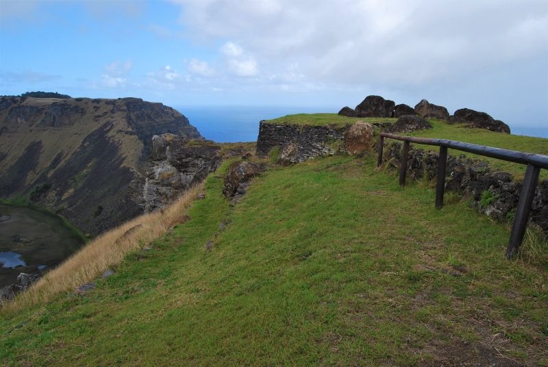 DEL ALTIPLANO A RAPA NUI- RUTA POR SUDAMERICA EN SOLITARIO - Blogs de America Sur - ISLA DE PASCUA- RANO KAU - ORONGO (2)