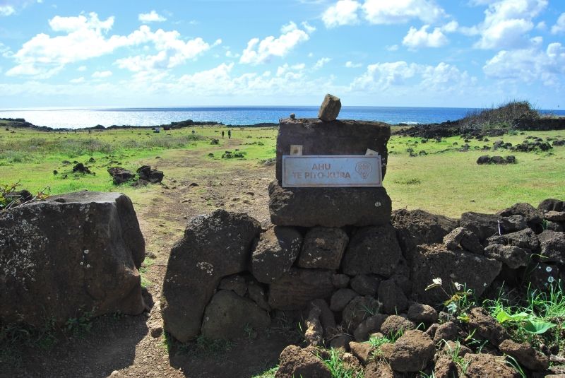 ISLA DE PASCUA- ANAKENA- OVAHE Y EL OMBLIGO DEL MUNDO - DEL ALTIPLANO A RAPA NUI- RUTA POR SUDAMERICA EN SOLITARIO (5)